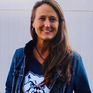 Meet your Posher, Lara